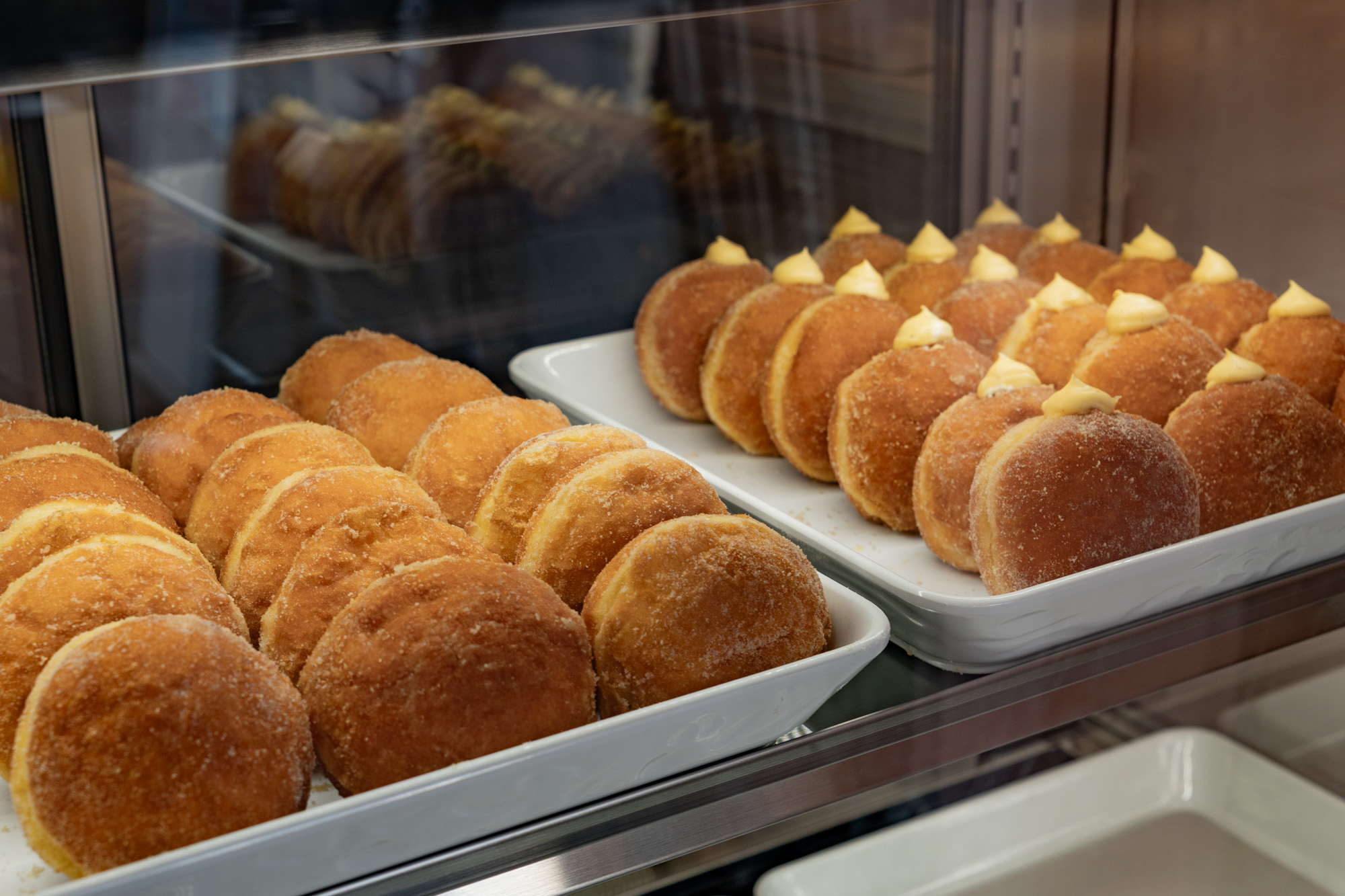 Roi donuts ドーナツ ショーケース